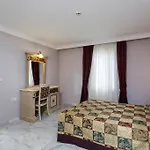 Acg Palace Hotel 5*